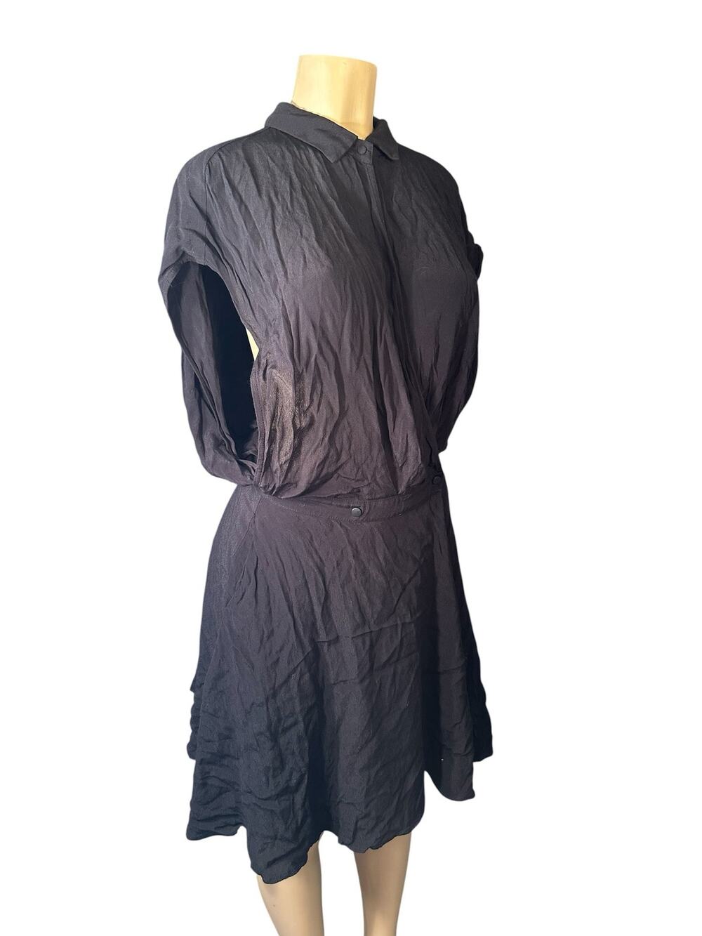 Women US-6 Blessed Are The Meek Wrap Black Button Dress Short Sleeved Viscose